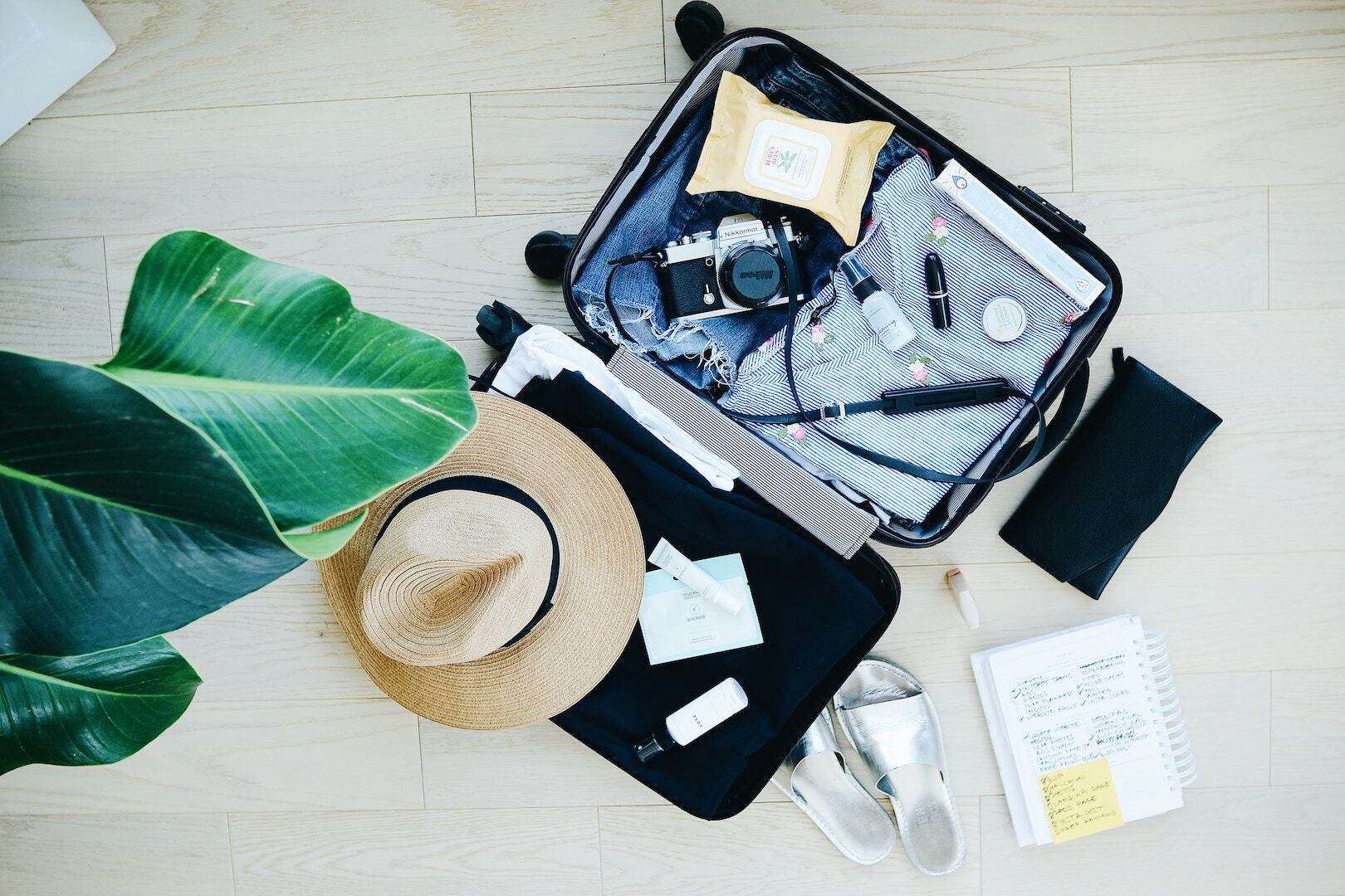 10 Eco-friendly Travel Essentials Everyone Must Carry!