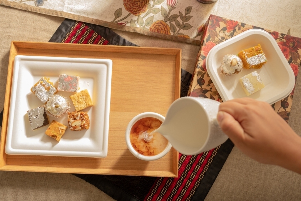 BIODEGRADABLE DISPOSABLE TABLEWARE