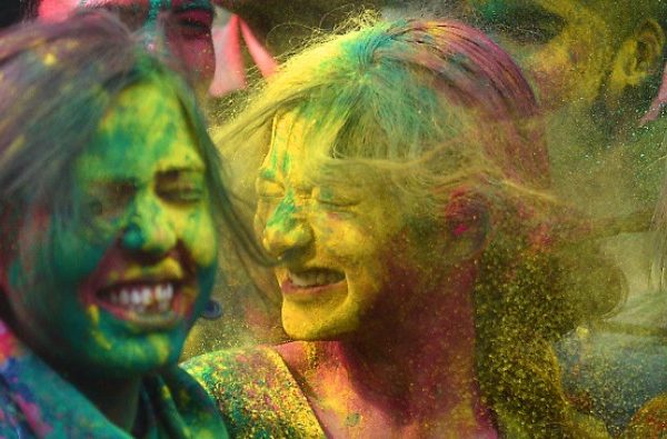 12 precautions to protect eyes, skin, and hair during Holi